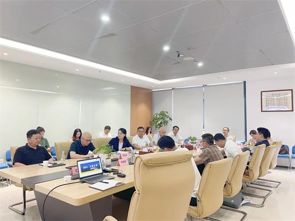 福建省四信數(shù)字科技集團(tuán)有限公司代表與廈門市人工智能行業(yè)協(xié)會(huì)的代表舉行座談會(huì)